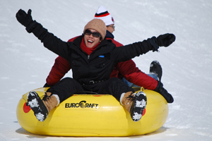 Snowtube auf der Skipiste